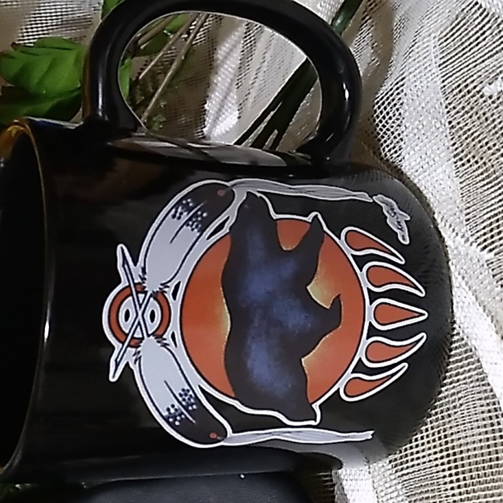 Native Art Signned Mug & Beautiful Black Wedge Sandals - Picture 7 of 9
